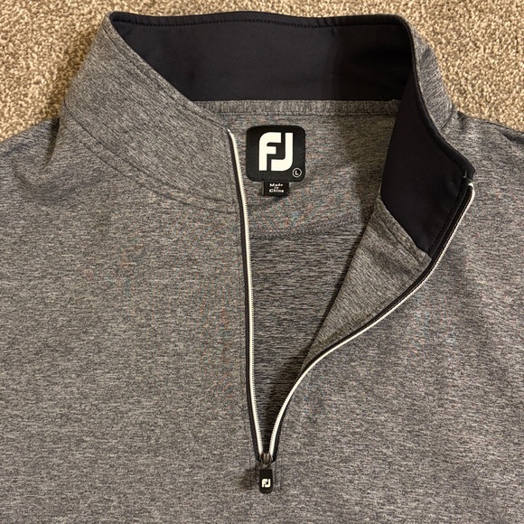 FootJoy Quarter Zip - Picture 2 of 6